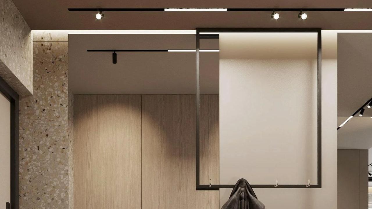 Фото Коридор с парящим потолком в ЖК «Солнечный город» - 2