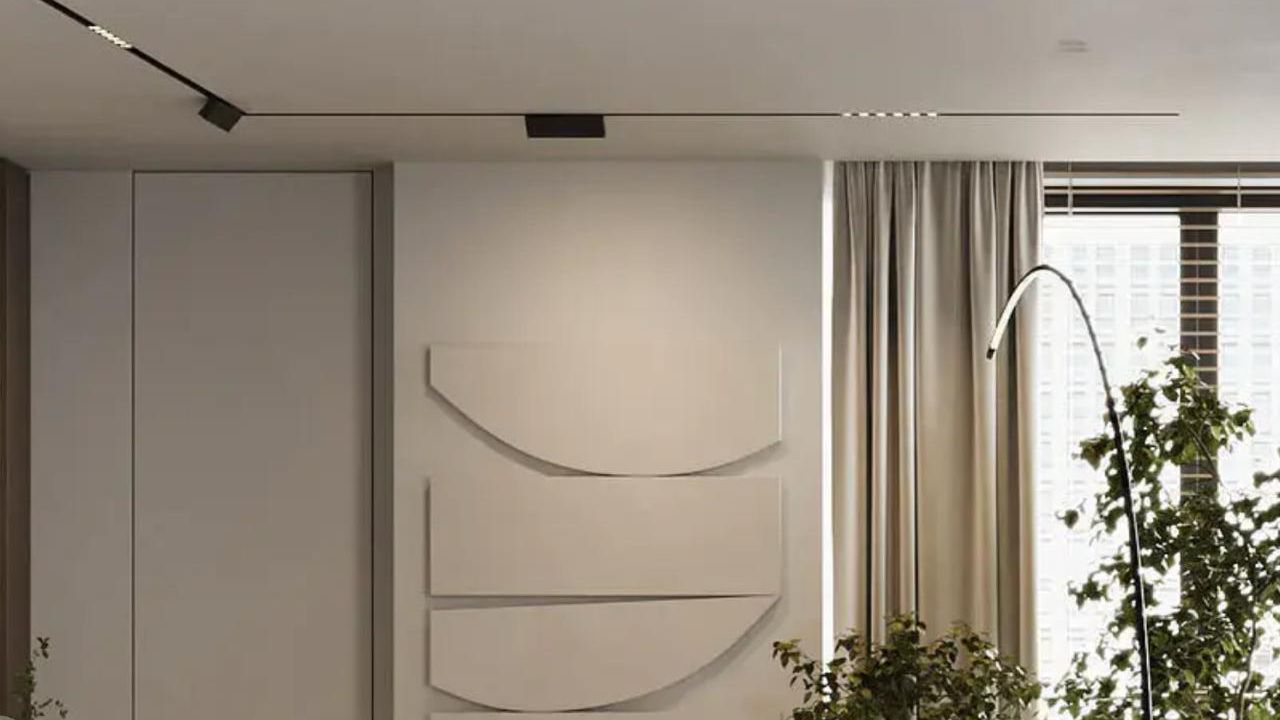 Фото Точный баланс: матовый потолок с люстрами в минималистской гостиной - 2